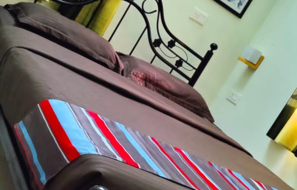 Hilias Retreat Slider Pictures